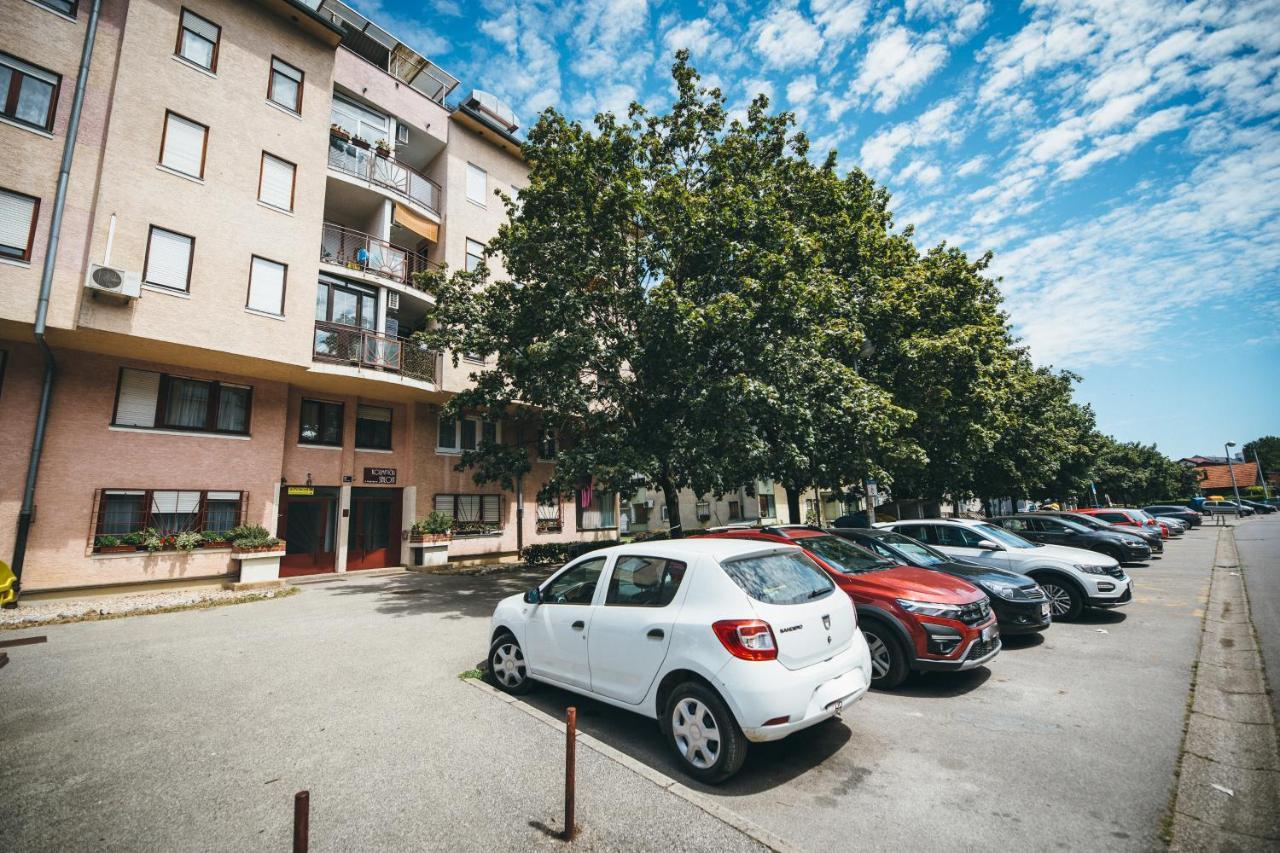 Appartement Iva à Zagreb Extérieur photo